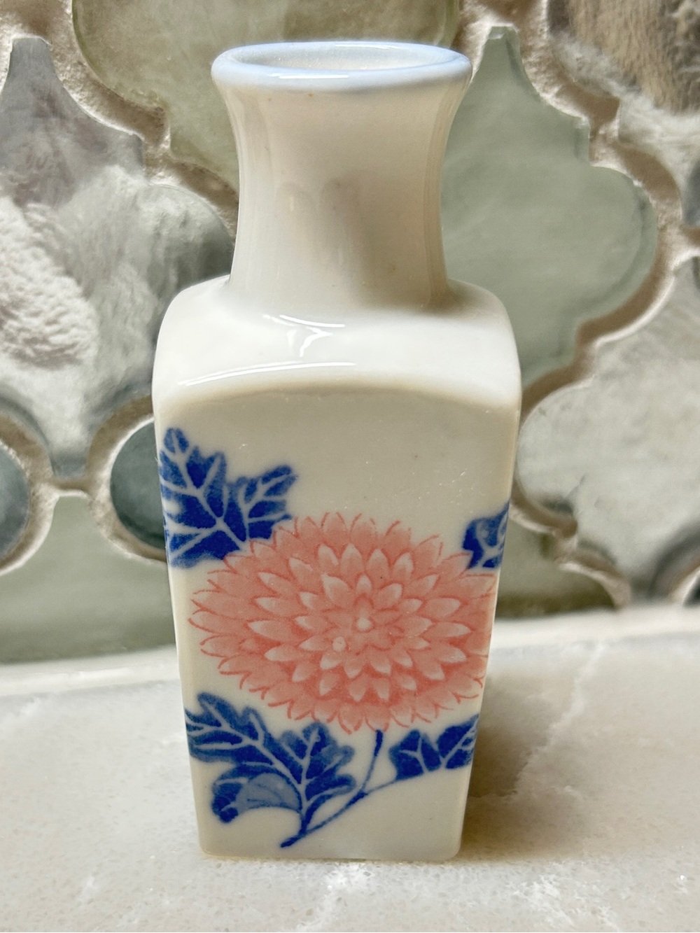 Vintage NOS Toyo Japan Bud Vase  3 3/4 inches
